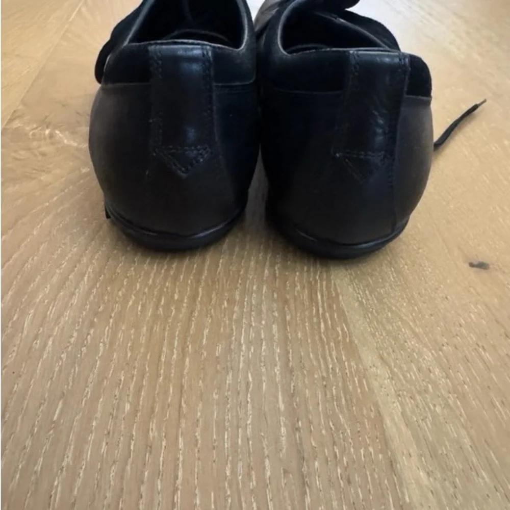 Gucci Men's Black Leather Oxfords